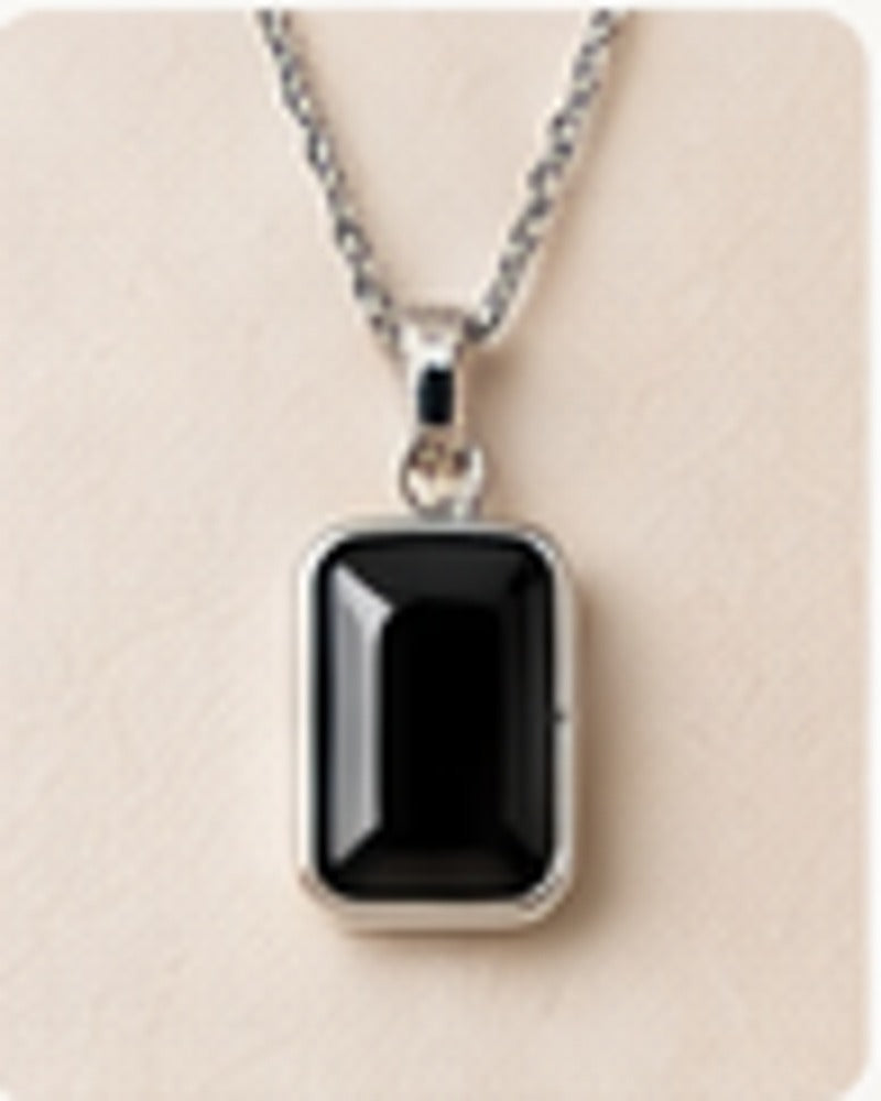 Kai Geometric Pendant Necklace sample image